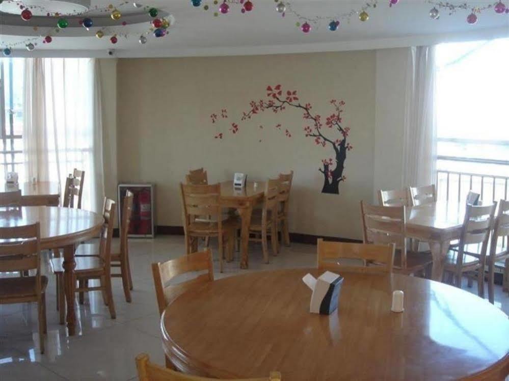 Greentree Inn- Linyi Bus Station Branch ภายนอก รูปภาพ